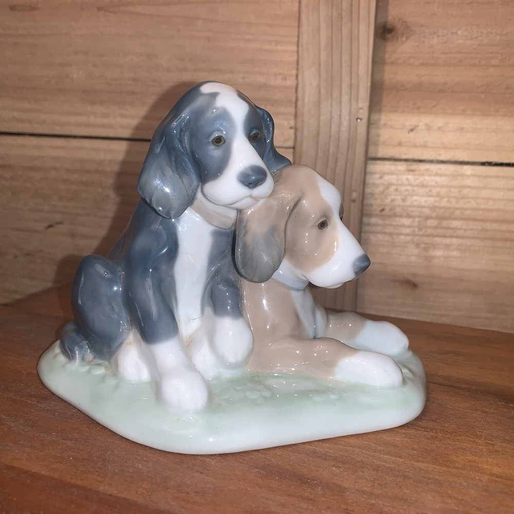 Hand-Crafted Porcelain Figurine "Two Pups", NAO by Lladro, Spain 1987 Excellent‎